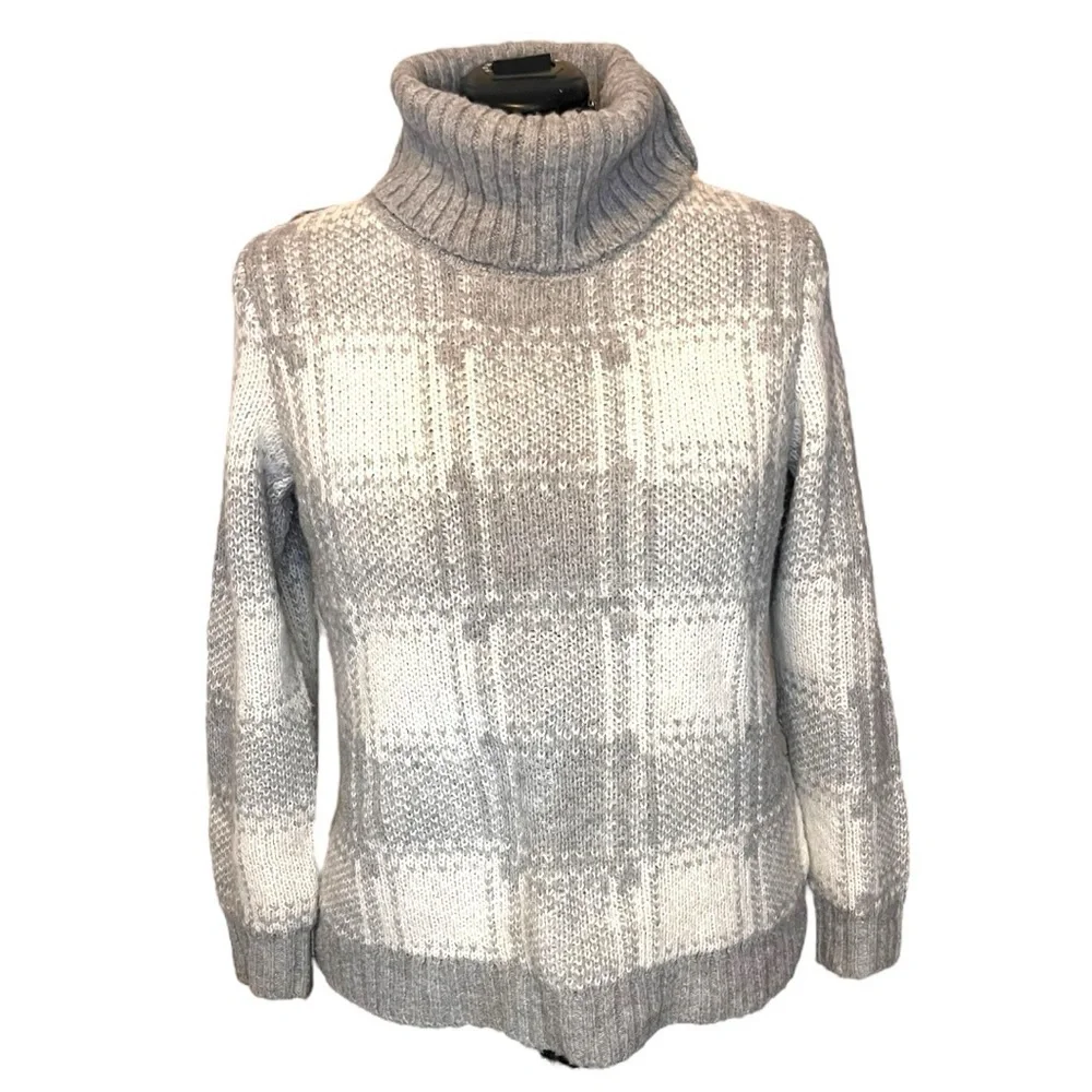 Tommy Hilfiger Soft Wool Blend Chunky Large Scale Plaid Turtleneck - Picture 2 of 11